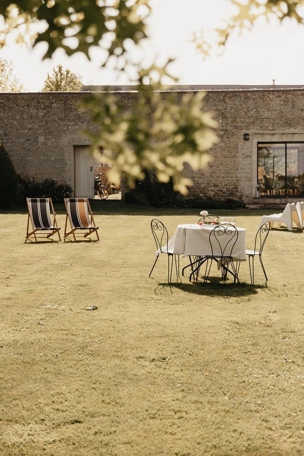 Le Clos Poulain Petits Gites De Charme Et Chambres D'Hotes Familiales Au Calme Proche Bayeux Et Des Plages Nonant Bagian luar foto